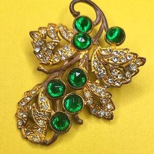 Vintage Gold and Green Leaf Brooch